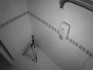 voyeurcam-jb-shower-2's Live Sex Cam Show