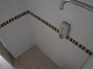 voyeurcam-jb-shower-2's Live Sex Cam Show