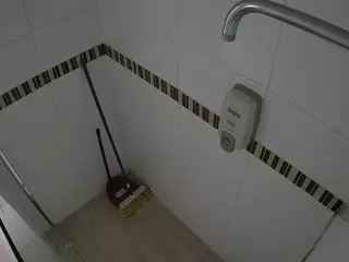 voyeurcam-jb-shower-2's Live Sex Cam Show