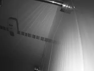 voyeurcam jb shower 2's Live Sex Cam Show