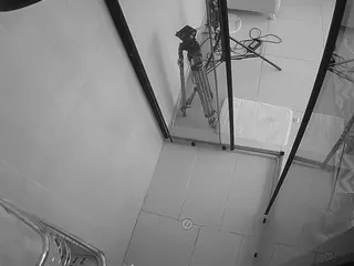 voyeurcam jb shower 2