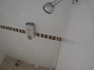 voyeurcam-jb-shower-3's Live Sex Cam Show