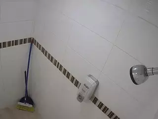 voyeurcam-jb-shower-3's Live Sex Cam Show