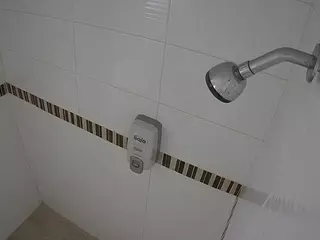 voyeurcam-jb-shower-3's Live Sex Cam Show