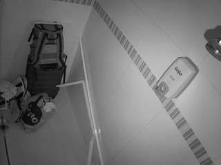 Voyeur In Public camsoda voyeurcam-jb-shower-7