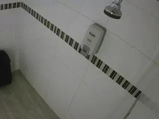 voyeurcam-jb-shower-7's Live Sex Cam Show