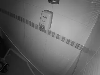 voyeurcam-jb-shower-7's Live Sex Cam Show