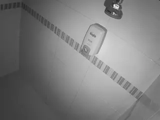 voyeurcam-jb-shower-7's Live Sex Cam Show