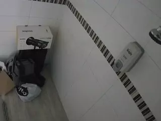 voyeurcam-jb-shower-7's Live Sex Cam Show