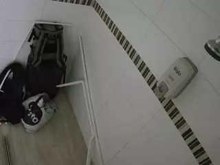 voyeurcam-jb-shower-7's Live Sex Cam Show