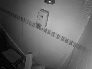 voyeurcam-jb-shower-7's Live Sex Cam Show