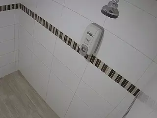 voyeurcam-jb-shower-7's Live Sex Cam Show