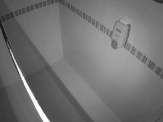 Voyeurcam-jb-shower-8