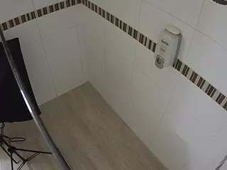 voyeurcam-jb-shower-8's Live Sex Cam Show