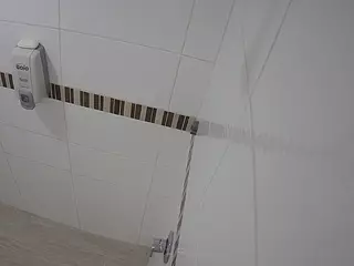 voyeurcam-jb-shower-8's Live Sex Cam Show