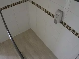 voyeurcam-jb-shower-8's Live Sex Cam Show