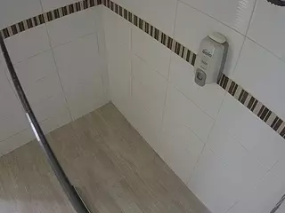 voyeurcam-jb-shower-8's Live Sex Cam Show