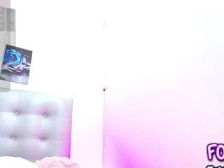 horny-juliette webcam