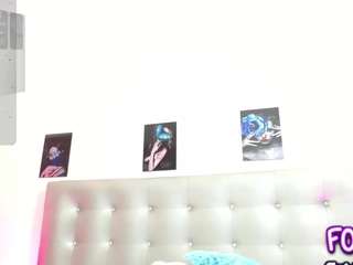 horny-juliette webcam