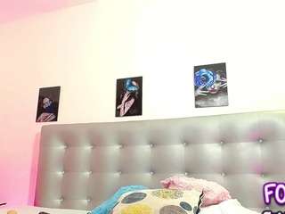 horny-juliette webcam