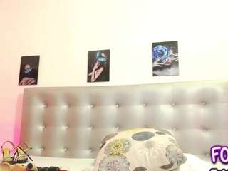 horny-juliette webcam