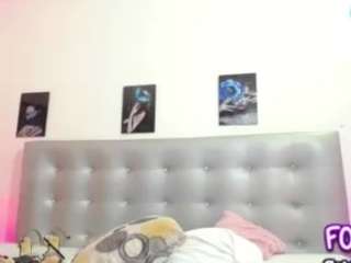 horny-juliette webcam