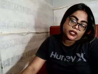 IndianLola00's live chat room