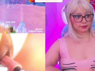 cinna-monroll, female webcam model,  years old, on live webcam