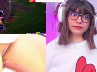 cinna-monroll Live Webcam on CamSoda