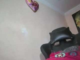 MelanyIsabella1 live cam preview