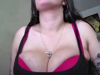 MelanyIsabella1 live cam preview