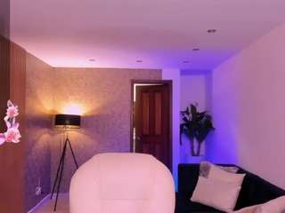  viiolet-thomas chat room