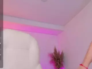 VioletaOficial's Live Sex Cam Show