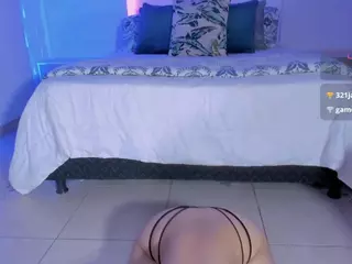 VioletaOficial's Live Sex Cam Show