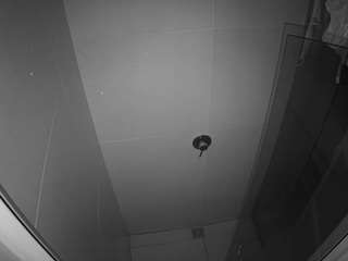 voyeurcam-casa-salsa-bathroom-10