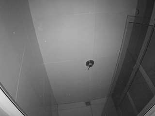 Alinedenls camsoda voyeurcam-casa-salsa-bathroom-10