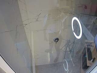 voyeurcam-casa-salsa-bathroom-10