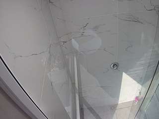voyeurcam-casa-salsa-bathroom-10
