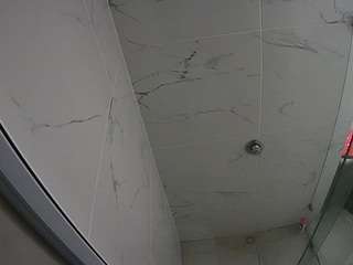 voyeurcam-casa-salsa-bathroom-10