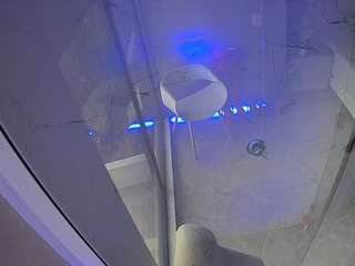 voyeurcam-casa-salsa-bathroom-10