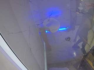 voyeurcam-casa-salsa-bathroom-10
