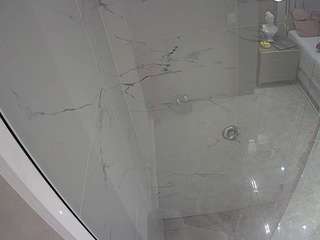 voyeurcam-casa-salsa-bathroom-10