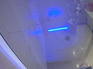 voyeurcam-casa-salsa-bathroom-10