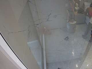 voyeurcam-casa-salsa-bathroom-10