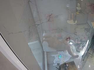 voyeurcam-casa-salsa-bathroom-10