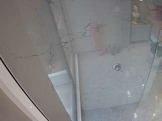 voyeurcam-casa-salsa-bathroom-10
