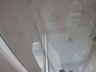 voyeurcam-casa-salsa-bathroom-10
