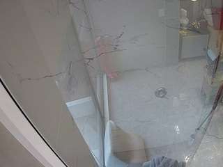 voyeurcam-casa-salsa-bathroom-10