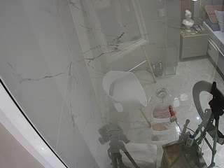 voyeurcam-casa-salsa-bathroom-10