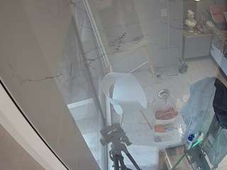 voyeurcam-casa-salsa-bathroom-10